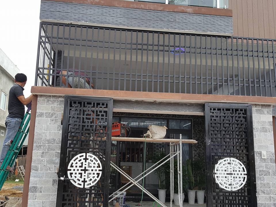 sửa cửa sắt